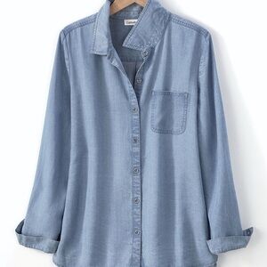 New with tags COLDWATER Creek Chambray shirt size medium